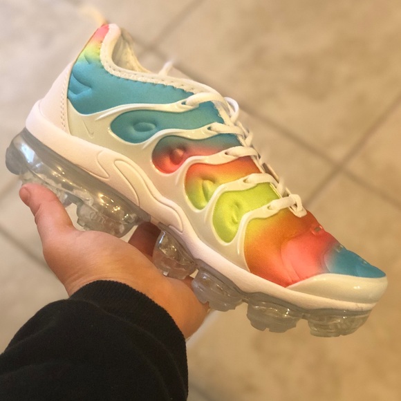 Nike Shoes - Vapormax women/men Colorful